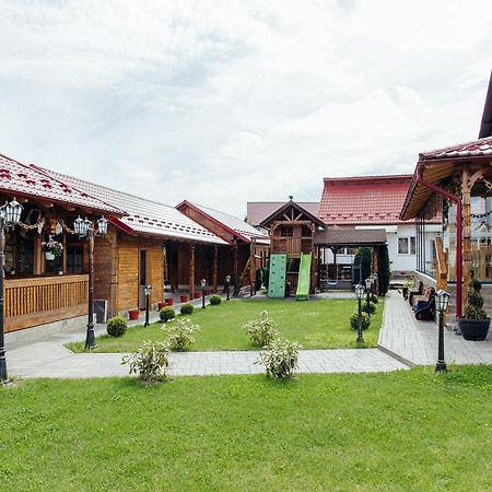 Hotel Casa Alexandru - Locul In Care Te Simti Acasa Viseu de Jos Exterior foto