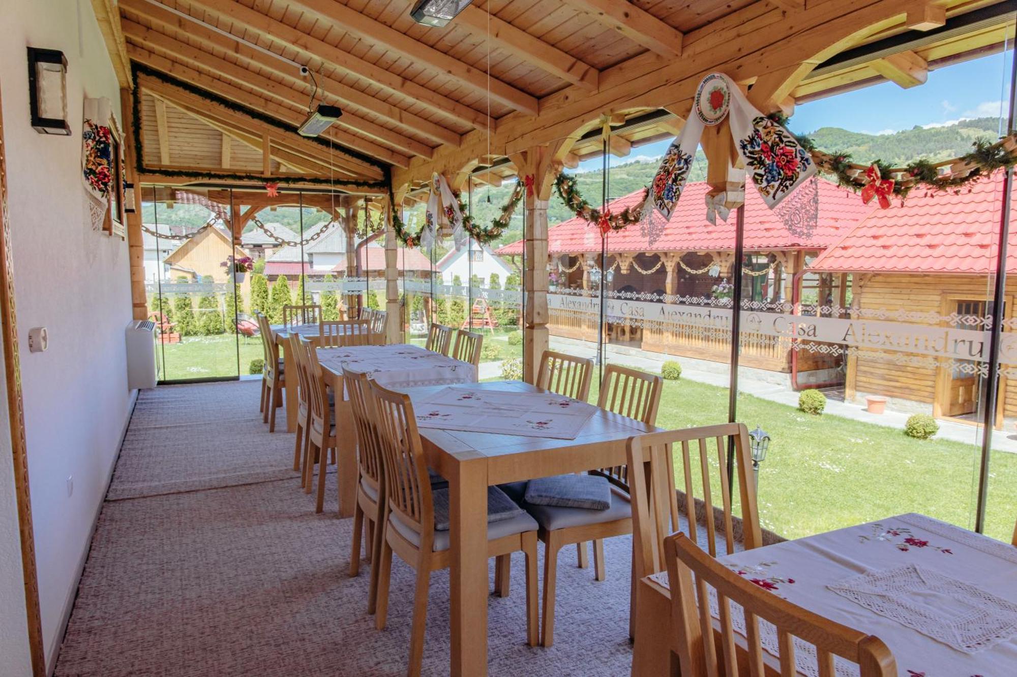 Hotel Casa Alexandru - Locul In Care Te Simti Acasa Viseu de Jos Exterior foto